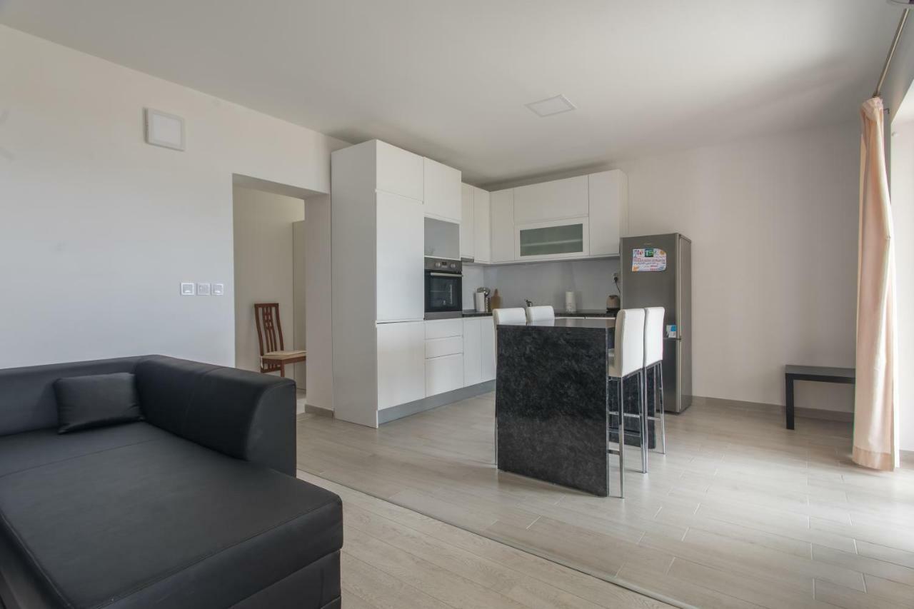 Apartmani Marija Jakir Брела Экстерьер фото